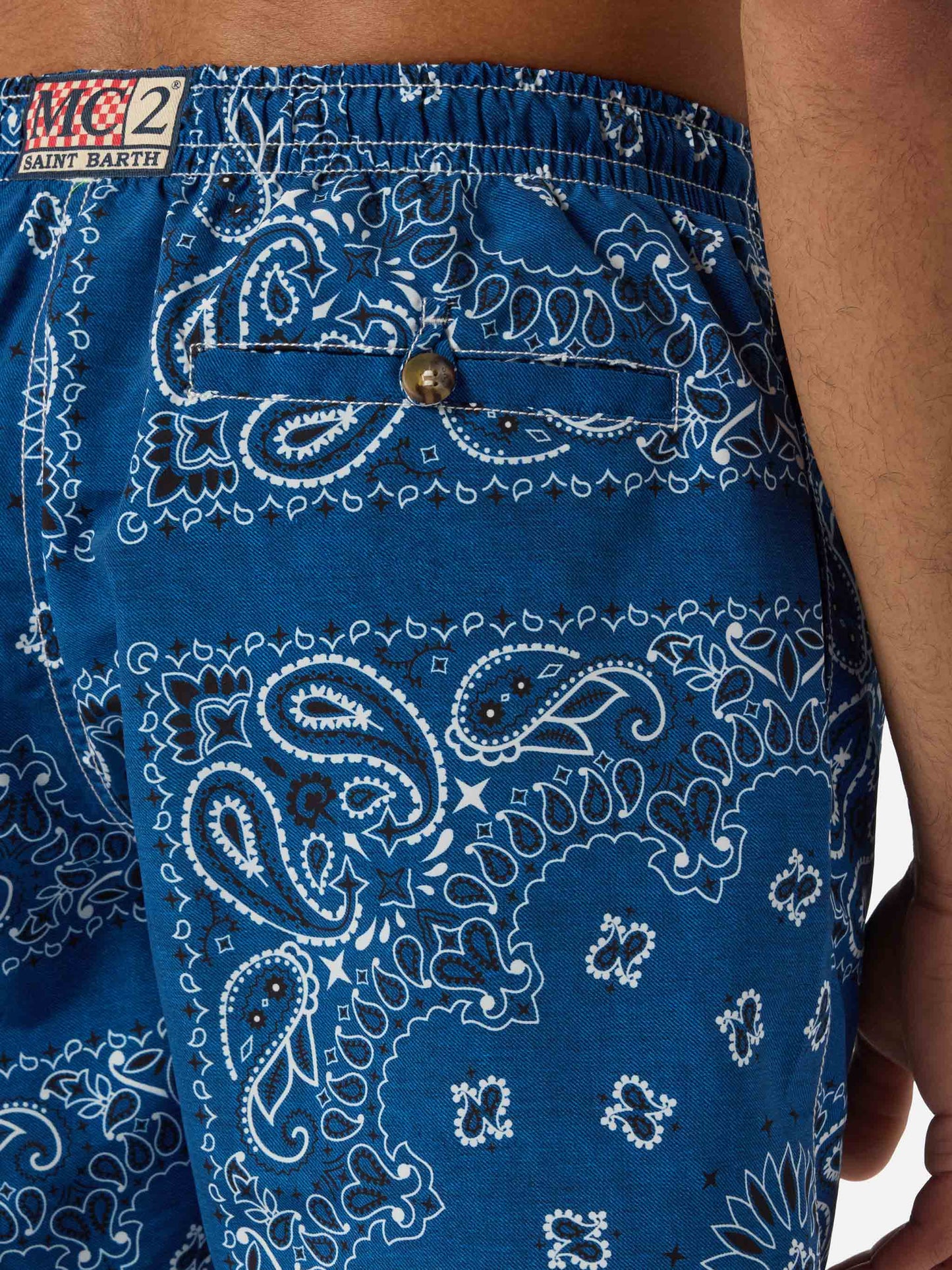 Short de bain Caprese avec imprimé bandana bleu marine
