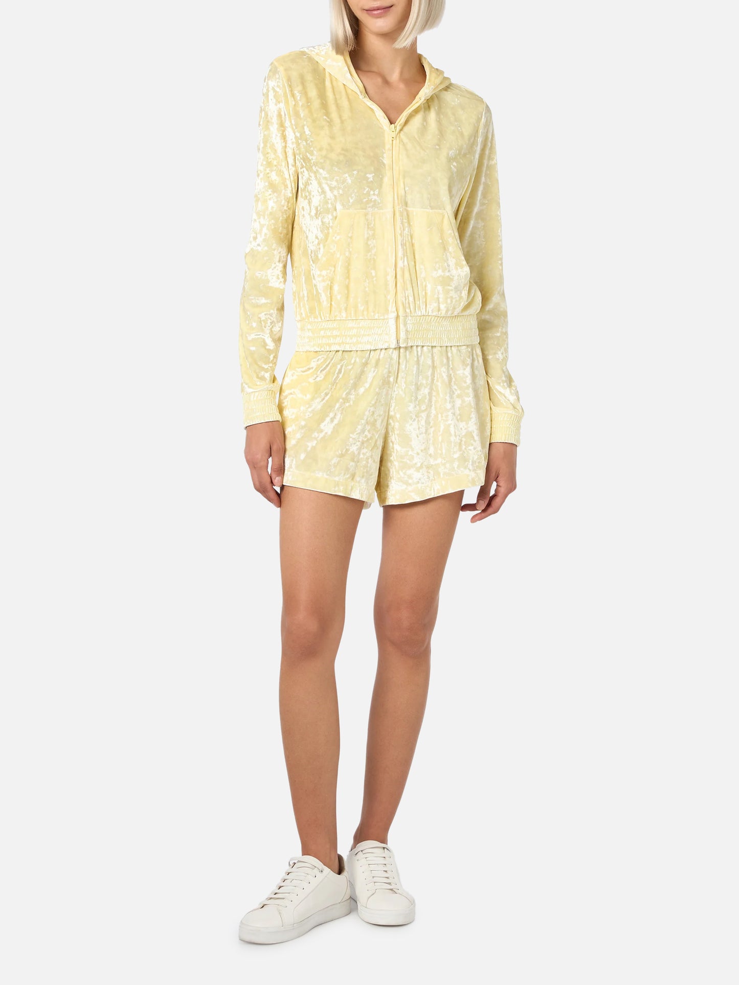 Hellgelbe Chenille-Pull-Up-Shorts für Damen von Cate