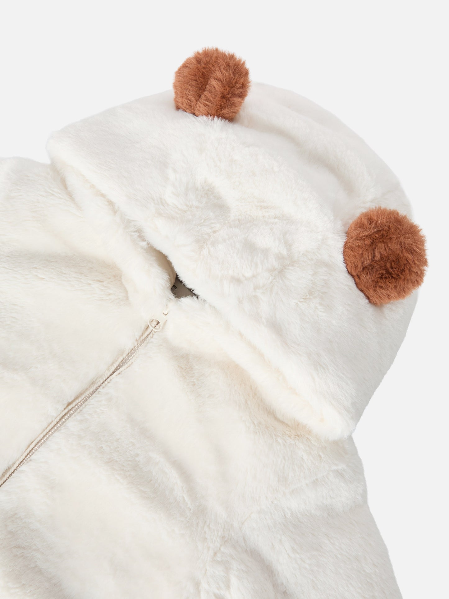 Giacca in faux fur con cappuccio con orecchie e pendaglio Trudi