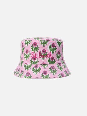 Reversible bucket hat in boho floral print and white terry cloth