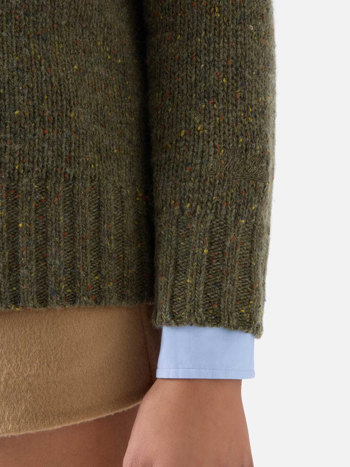 Pull col roulé Meghan Donegal en maille de mélange de laine vert militaire