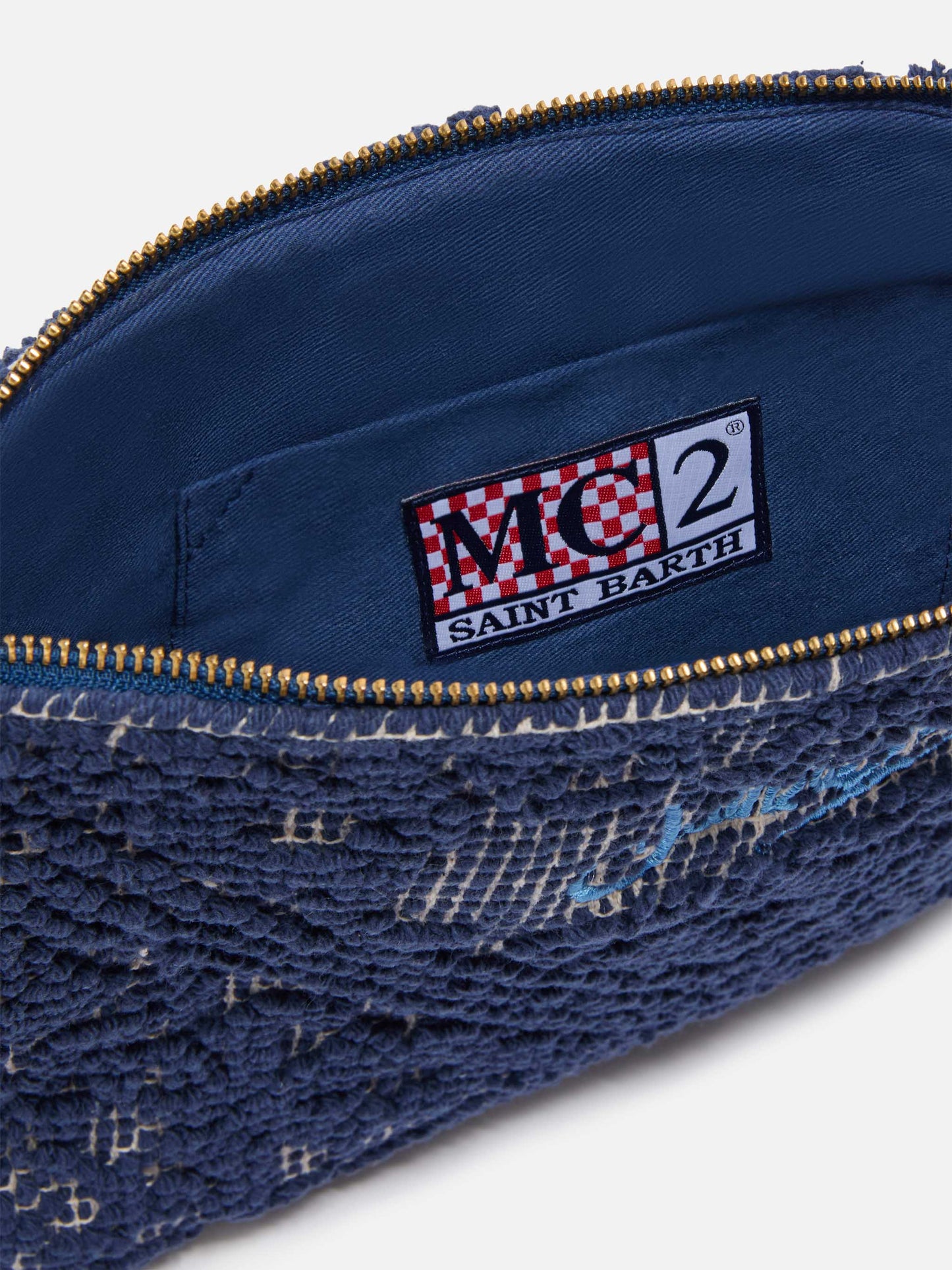 Pouch tufted de textura suave