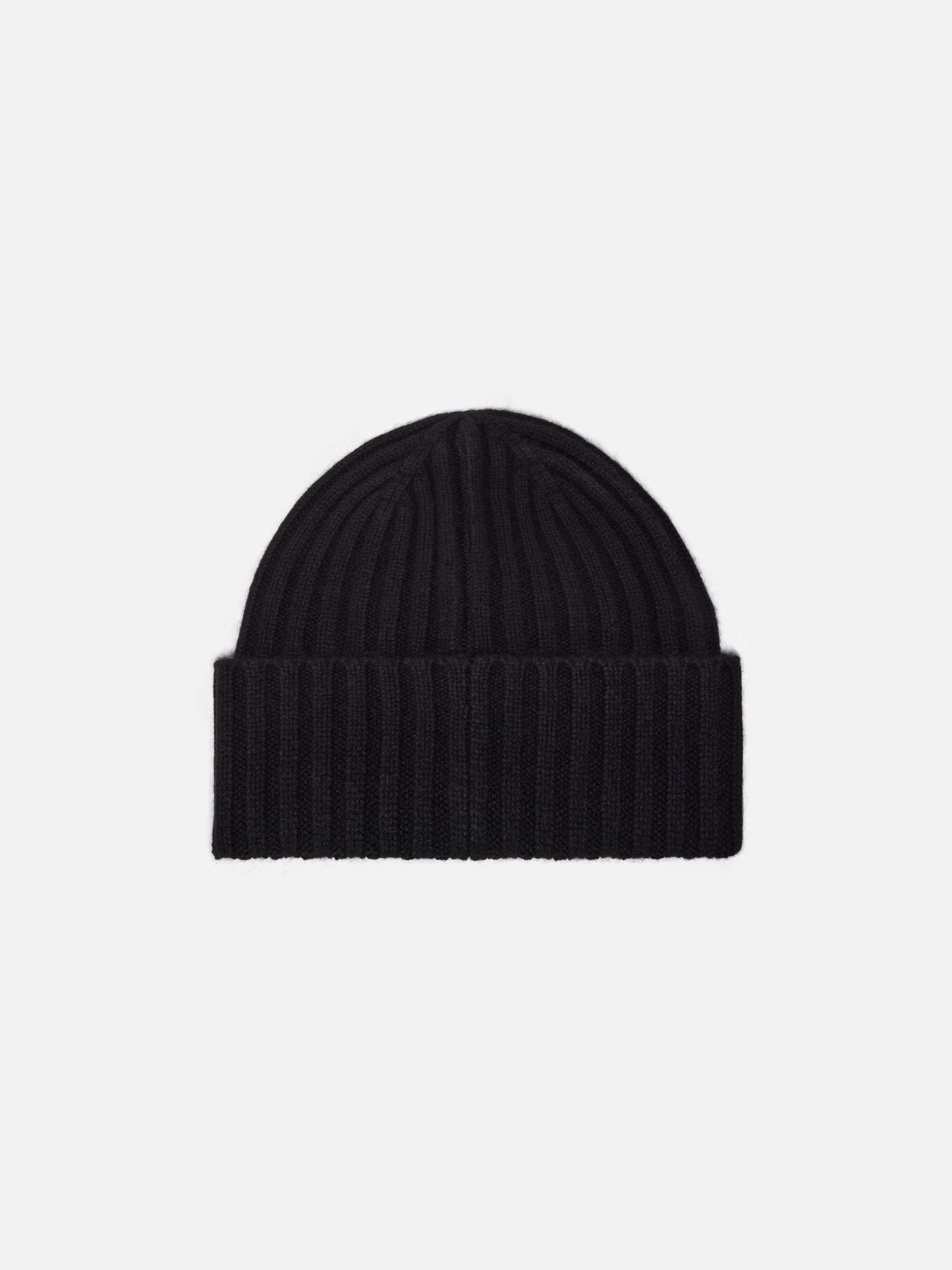 Wengen beanie in cashmere in black with St. Barth embroidery on the turn-up