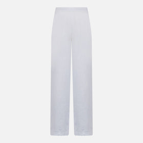 Woman white linen pants
