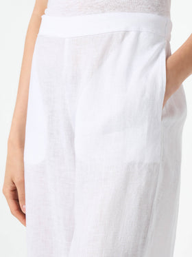 Woman white linen pants