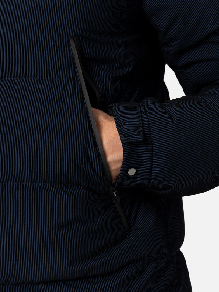 Marineblaue Pufferjacke in Cordoptik mit Kapuze für Herren von Maier