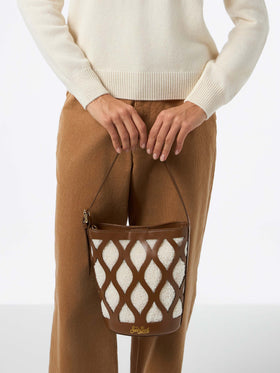 Bucket bag Alexandra with teddy details