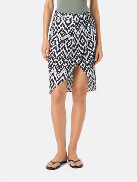 Jupe midi Amanda noire et blanche à motif ikat 