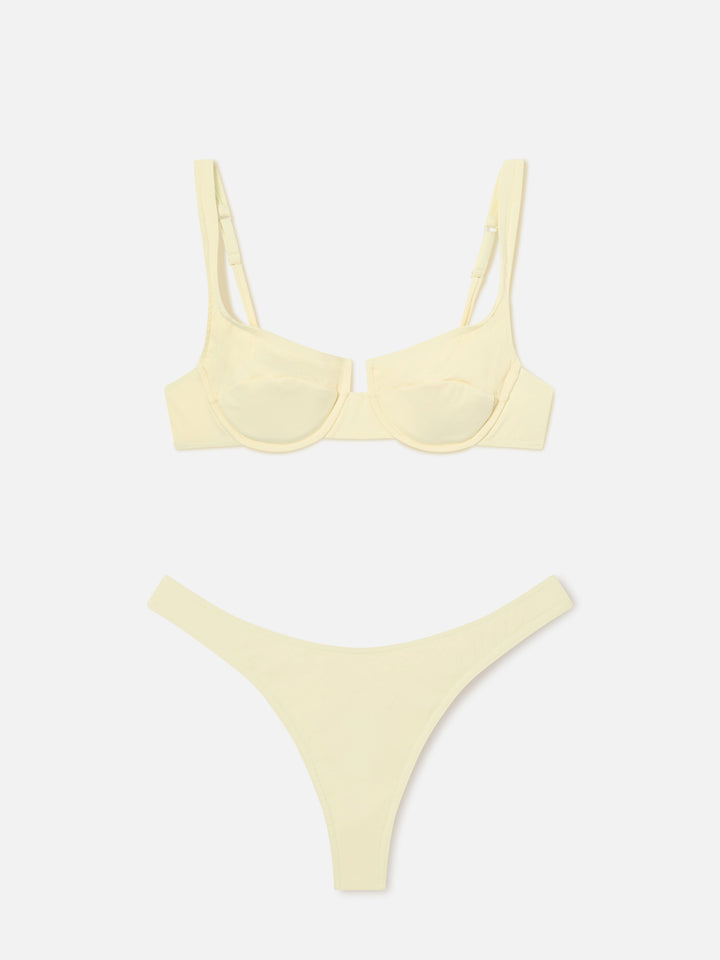 Bikini balconette Amira Naomi en color liso amarillo mantequilla 