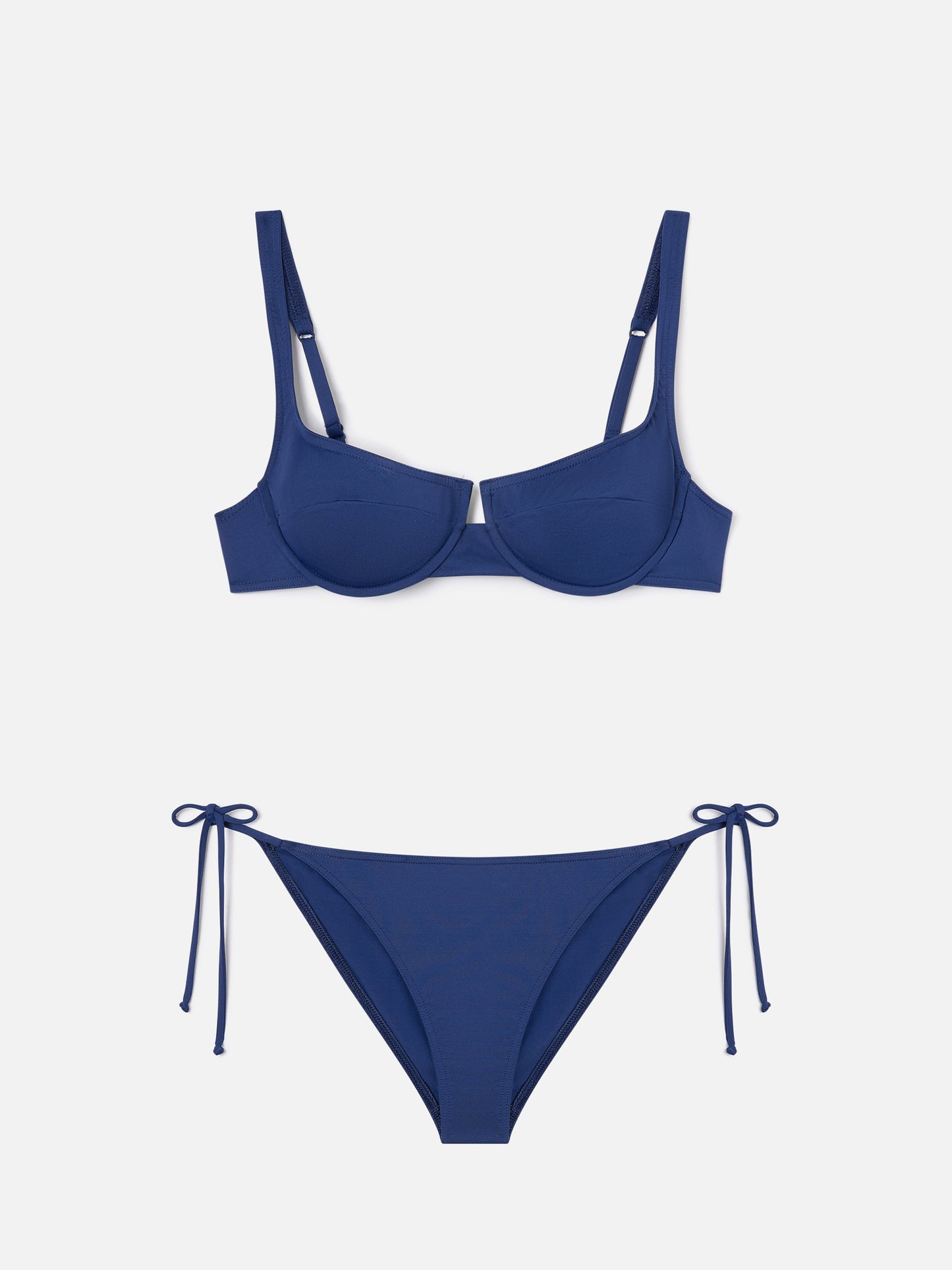 Amira Naomi navy blue bikini balconnet uni 