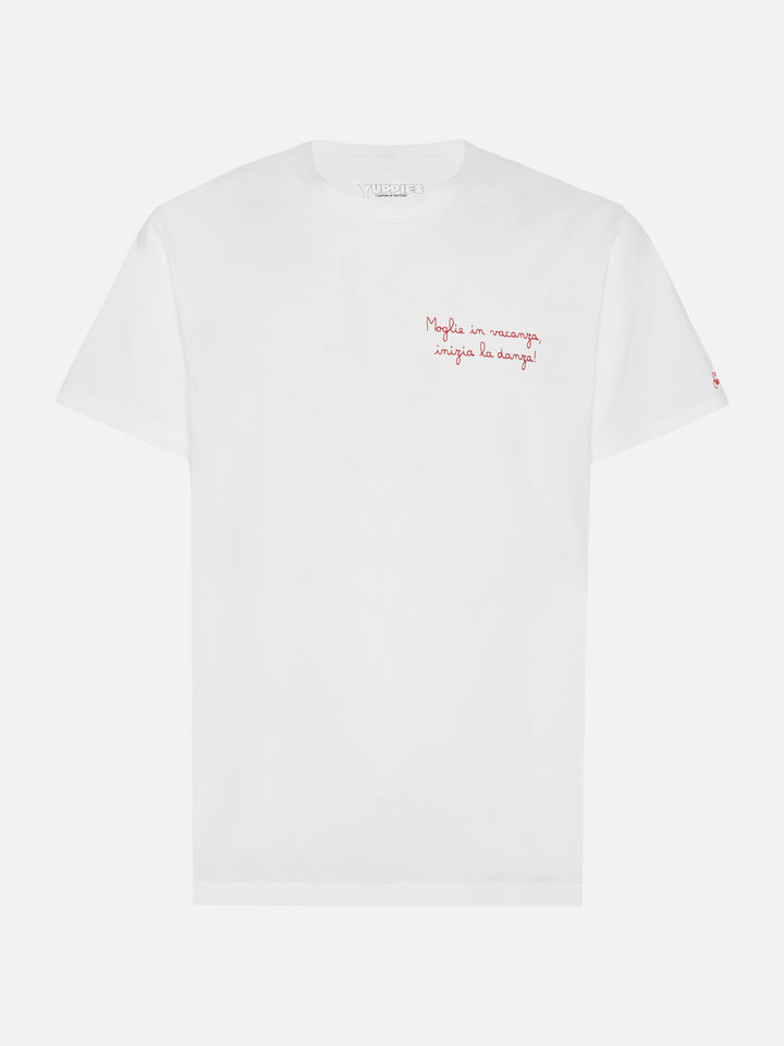 T-shirt in cotone Arnott con ricamo Moglie in Vacanza... | YUPPIES EDIZIONE SPECIALE