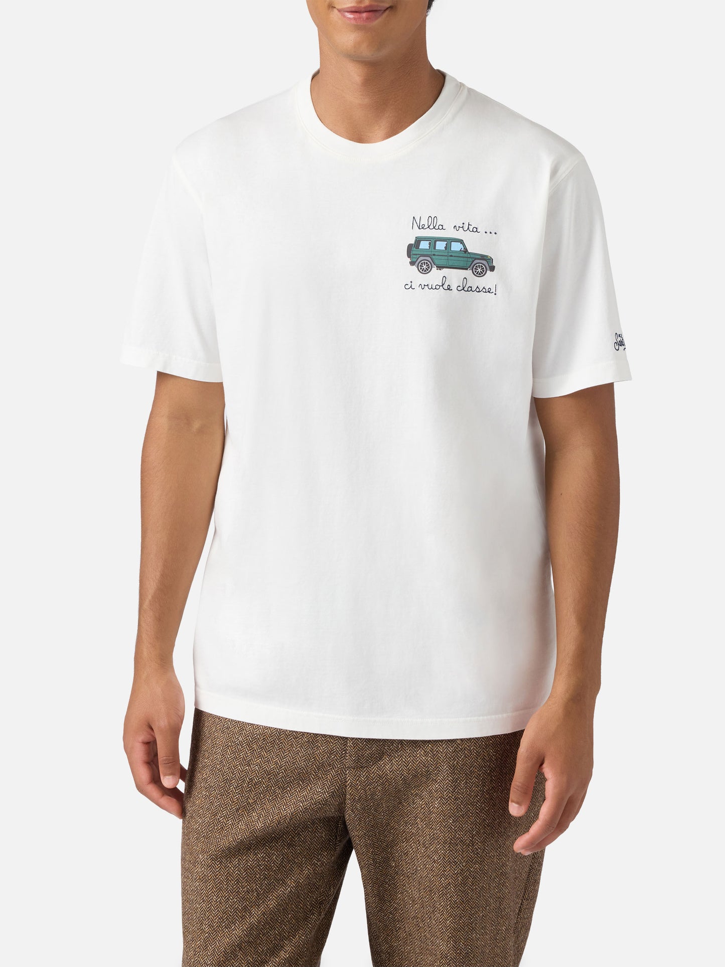 Arnott cotton T-shirt in white with car and Nella vita ci vuole classe embroidery
