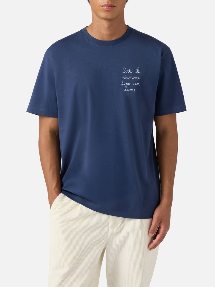 Arnott cotton T-shirt in blue with Sotto il Piumone sono un Leone embroidery
