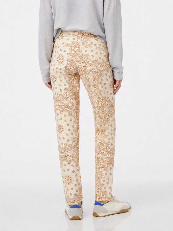 Pantalones vaqueros color blanco roto Belleville con estampado bandana 