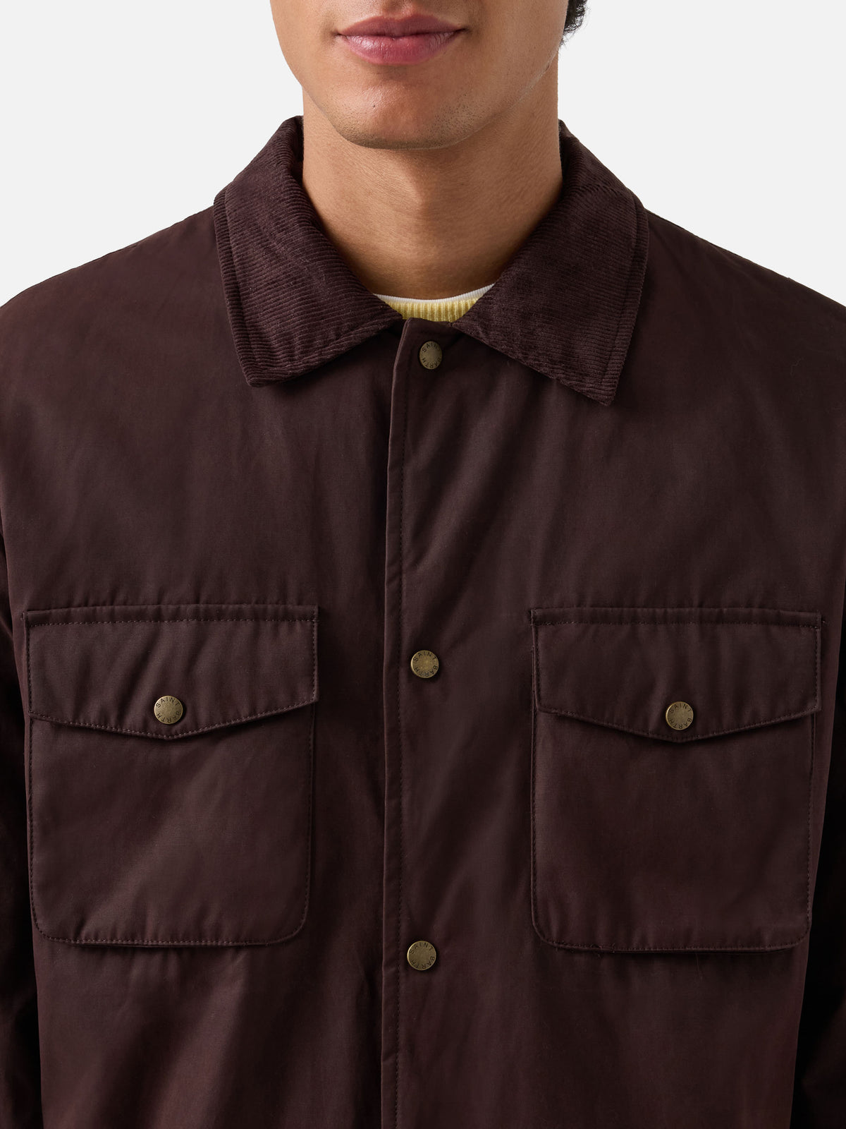 Surchemise Bexley en tissu ciré marron avec col en velours côtelé 