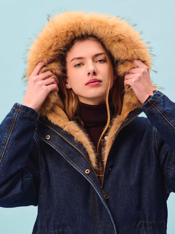 Parka Brenna blu in denim di cotone con cappuccio in effetto pelliccia