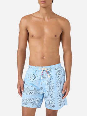 Short de bain Caprese avec imprimé bandana bleu clair 