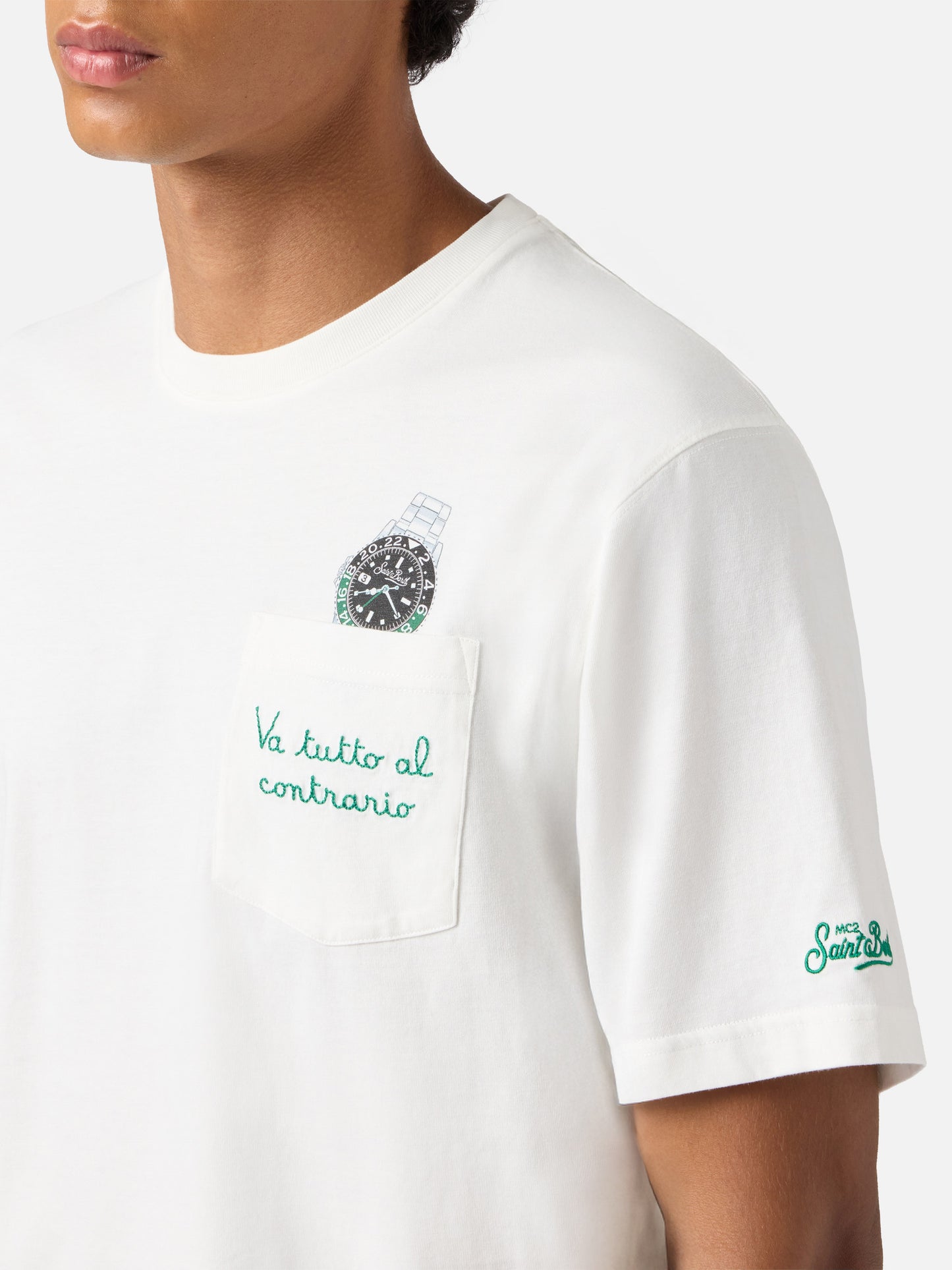 Connor cotton T-shirt in white with Va tutto al contrario pocket embroidery