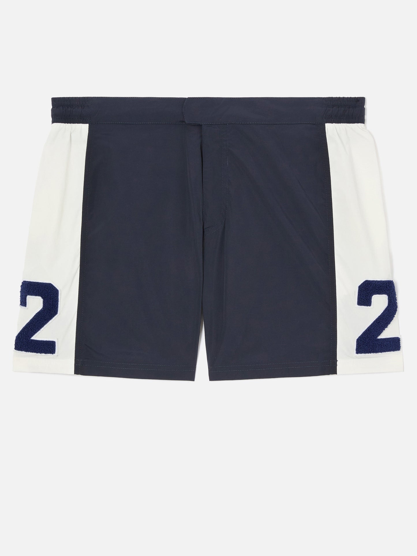 Bañador tipo short Cup con bandas y parche 