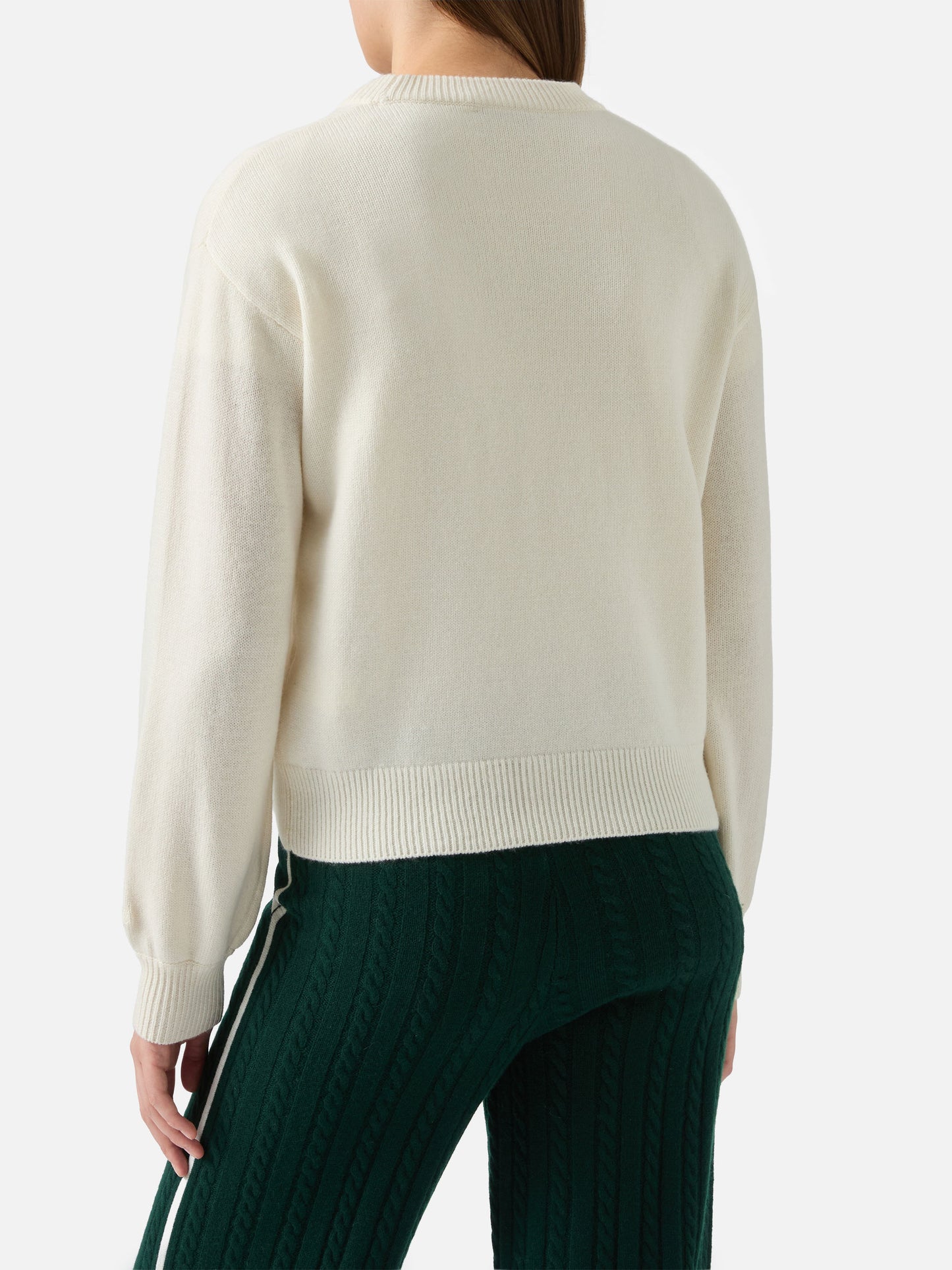 White crewneck Danya with Cortina Habitué patch