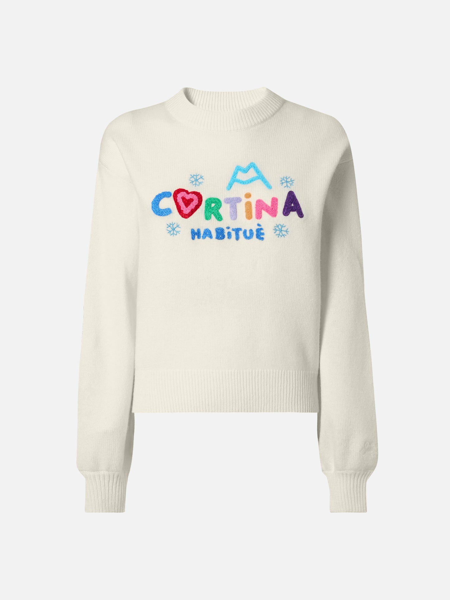 White crewneck Danya with Cortina Habitué patch