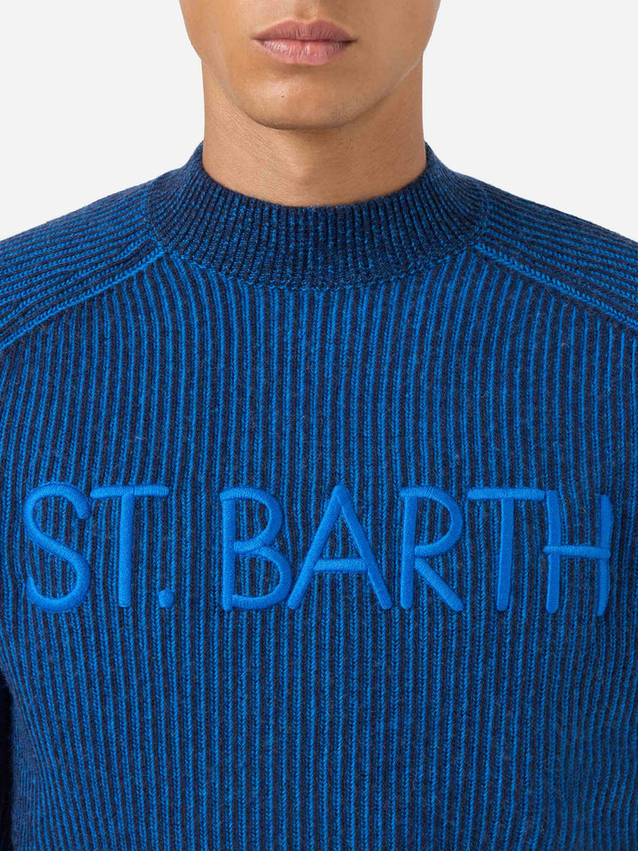 Davos gerippter blauer Pullover mit halbem Rollkragen 