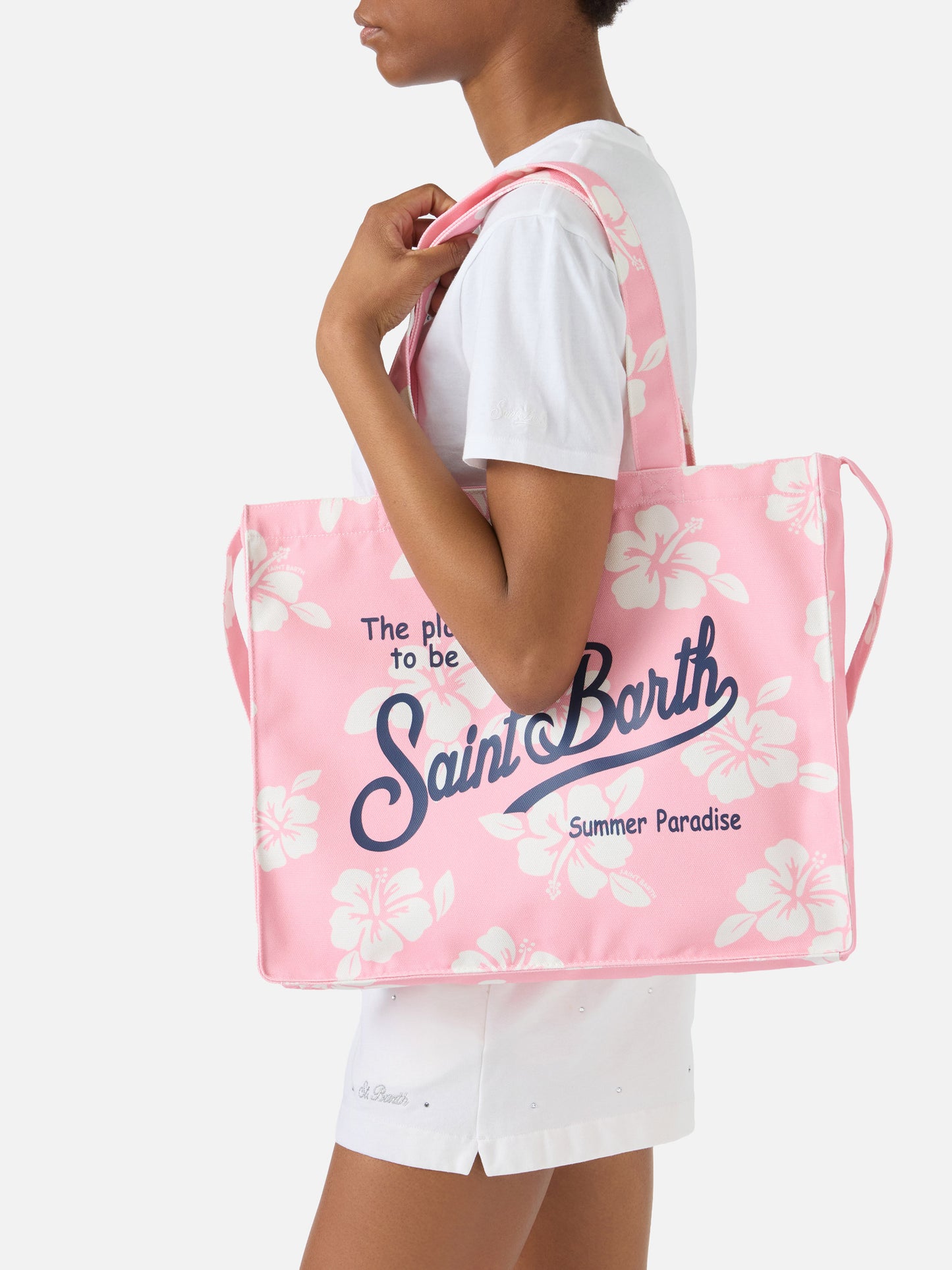 Canvas-Shopper im Essential-Design mit pinkem Hibiskus-Print und kontrastierendem Logo 