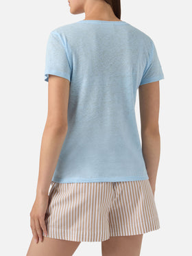 Camiseta Eloise de lino azul claro con logotipo bordado 