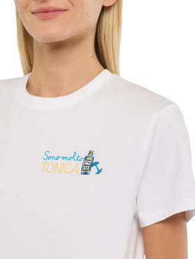 Camiseta Emilie blanca con bordado Sono molto Tonica 