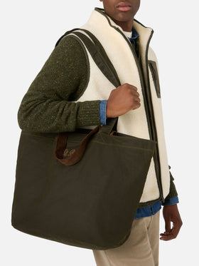 Shopper Essential verde militare in tessuto cerato con ricamo logo