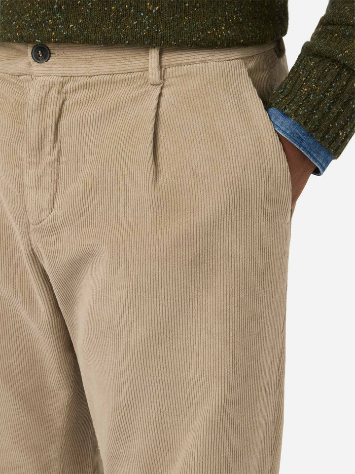 Pantaloni Fuji beige in velluto a costine