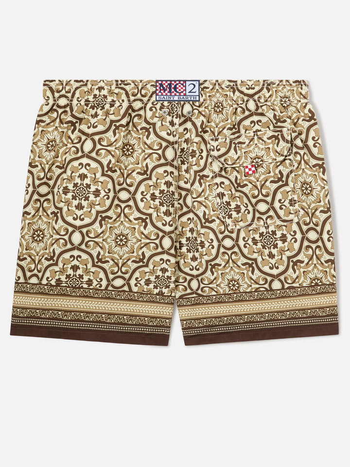 Short de bain Gustavia avec imprimé ornemental marron placé 