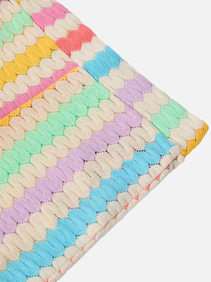 Ausgestellte Raschelhose von Gwenda Jr. mit vertikalem Chevron-Muster