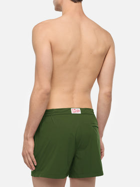 Harrys – figurbetonte Badeshorts in Militärgrün