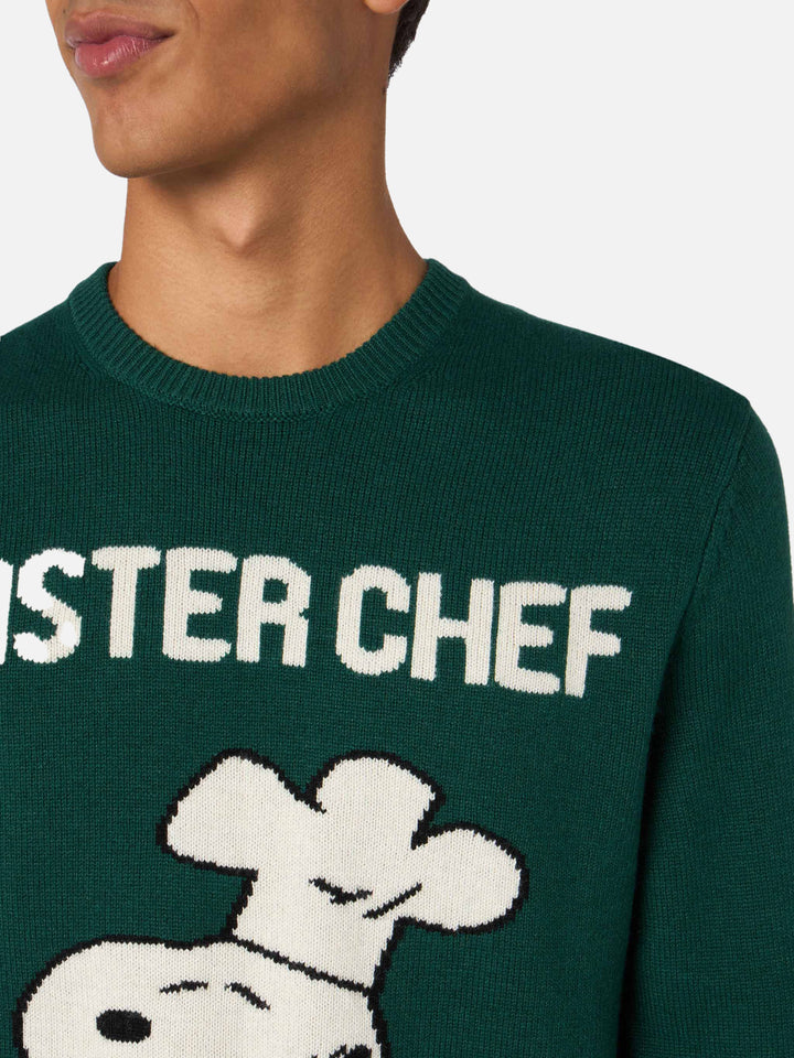 Man green sweater Heron with Snoopy master chef | SNOOPY PEANUTS SPECIAL EDITION