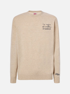 Maglione a girocollo Heron Light con ricamo La cugina del tortellino, la Gnocca! | VACANZE DI NATALE SPECIAL EDITION