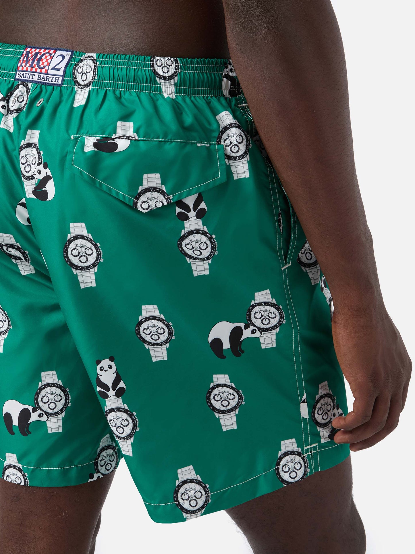 Bañador Green Lighting con estampado integral de pandas y relojes 