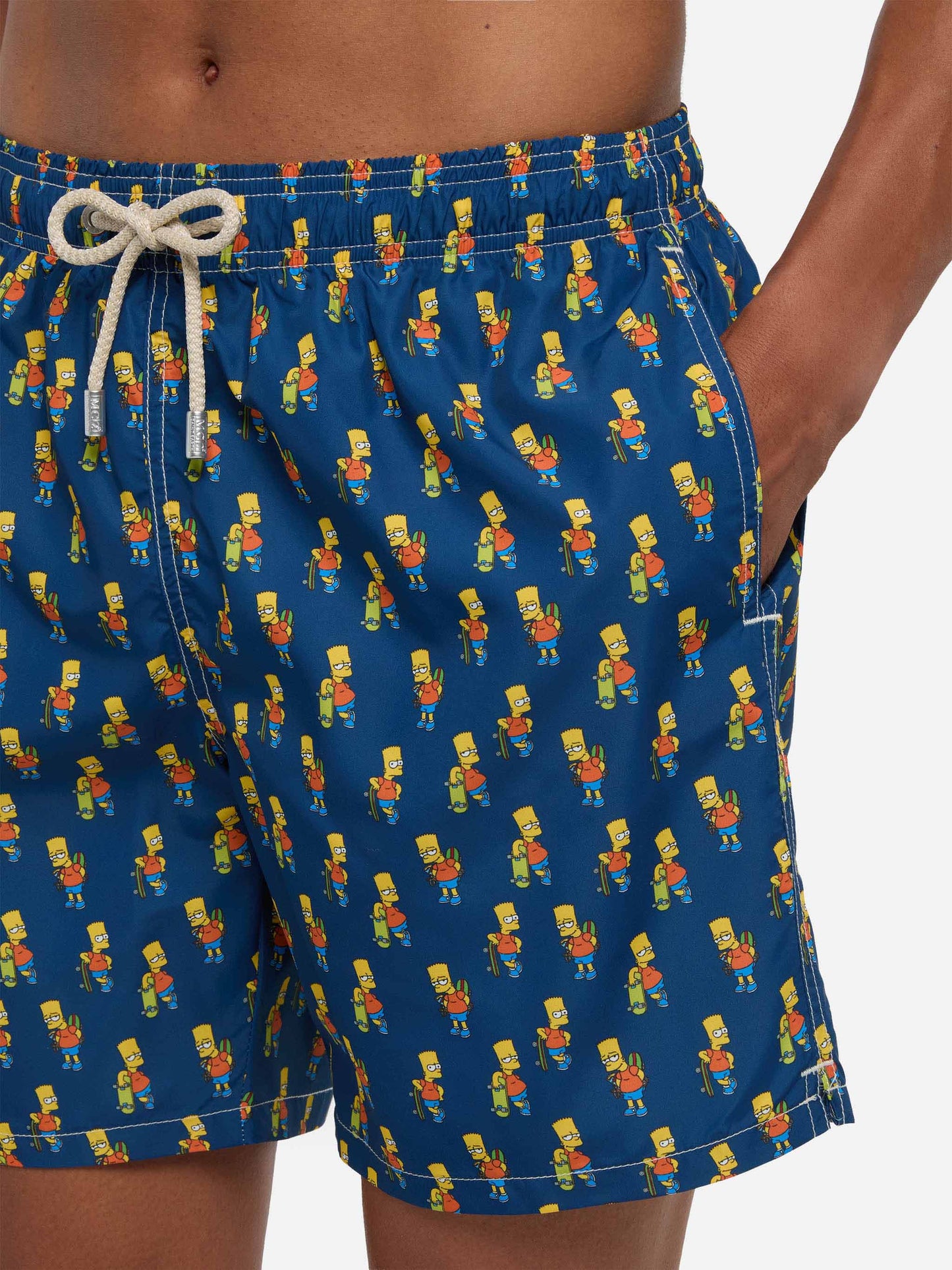 Herren-Badeshorts aus leichtem Stoff mit Skater-Bart-Aufdruck | DIE SIMPSONS-SONDERAUSGABE