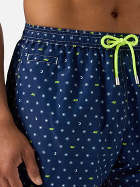 Short de bain Lighting Micro bleu marine avec imprimé all-over VR46 | VR46 SPECIAL EDITION 