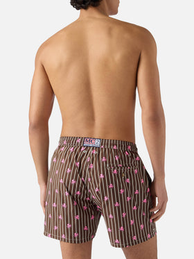 Short de bain micro Lighting à rayures marron avec imprimé pieuvres all-over 