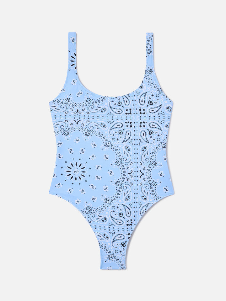 Maillot de bain une-pièce Lora avec imprimé bandana all-over bleu clair 