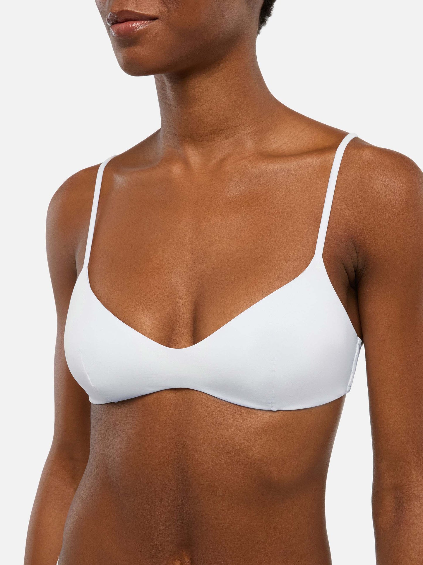 Top bralette scollato May bianco - Naomi slip mare cheeky color azzurro chiaro