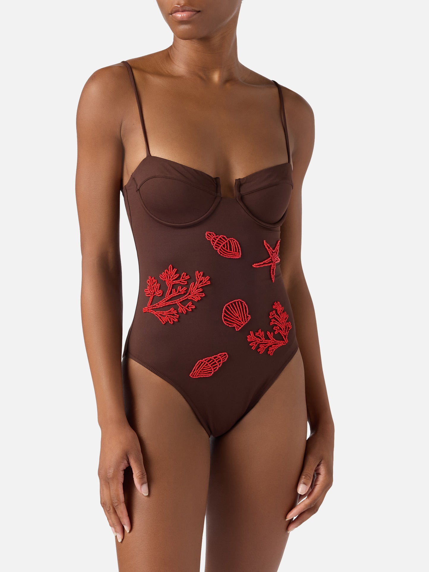 Maillot de bain une-pièce Medea marron avec décorations en perles sur le thème marin 