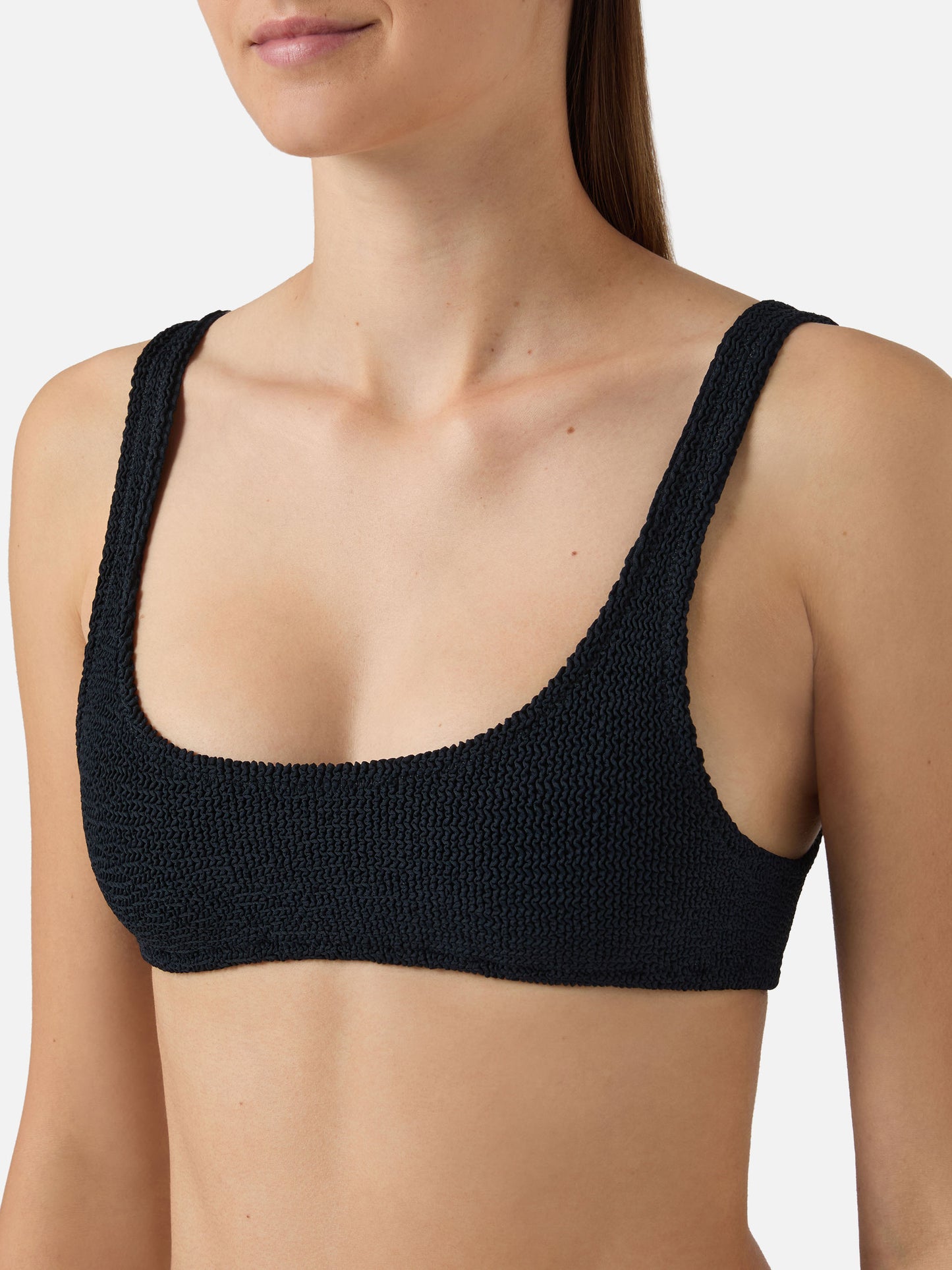 Haut de bikini brassière Naima en tissu froissé noir 
