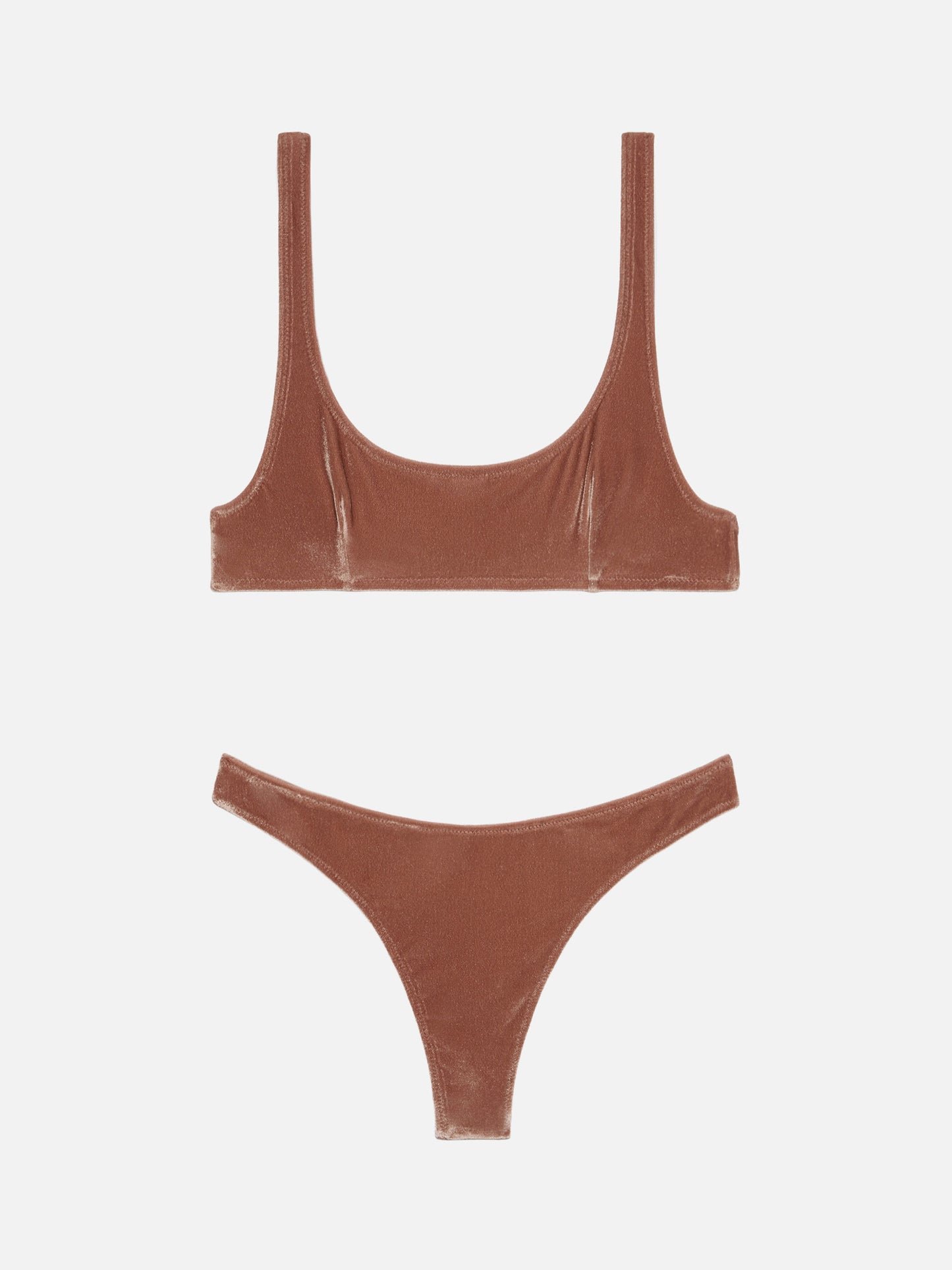 Naomi – Freche Badehose aus kamelbraunem Samt – Naima – Klassisches Bralette-Oberteil aus kamelbraunem Samt
