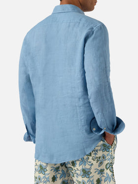 Camicia Pamplona in lino azzurro polvere tinta unita