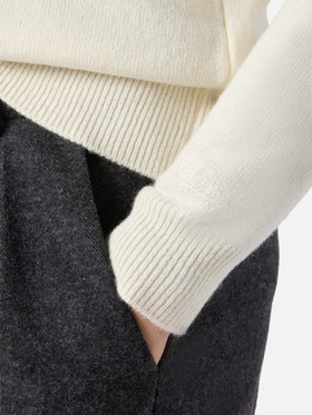 New Queen cashmere-blend sweater in white with Gossip Girl lurex embroidery
