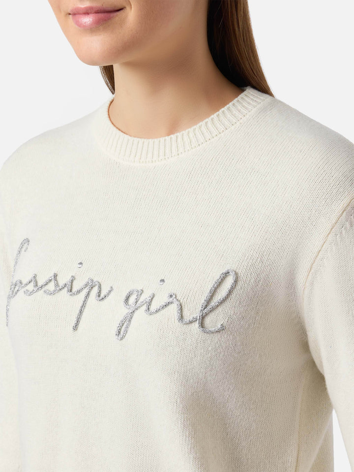 New Queen cashmere-blend sweater in white with Gossip Girl lurex embroidery