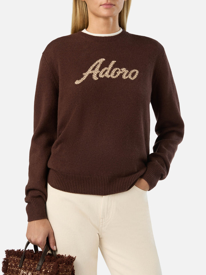 Jersey de punto con cuello redondo Brown New Queen con bordado Adoro de strass 