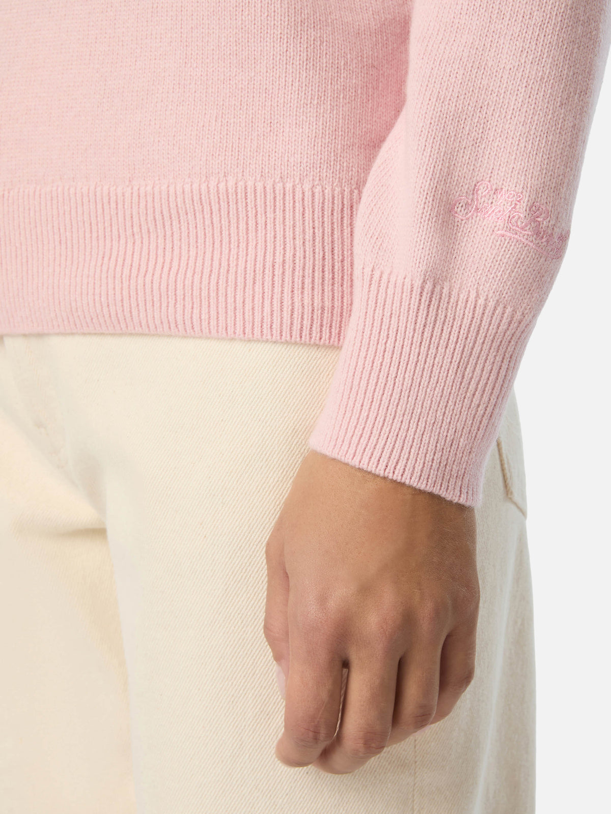Jersey de punto con cuello redondo Pink New Queen con bordado Shopping Is My Fav Sport 